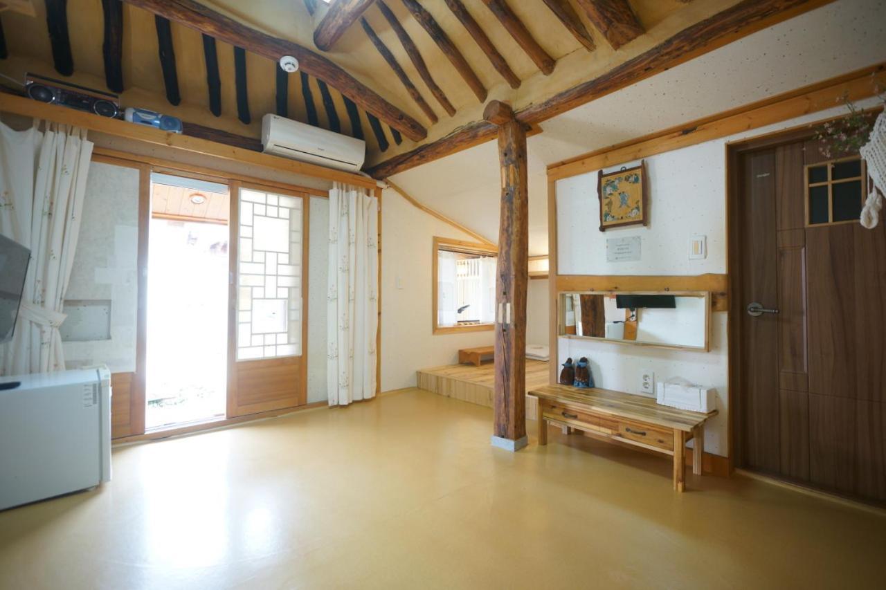 Hanok Madang Jeonju Exterior photo